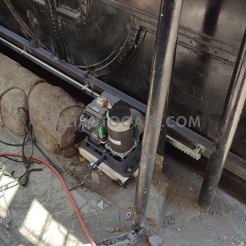 Jual Mesin Otomatis  Pintu Gerbang dengan Access Control di Bali