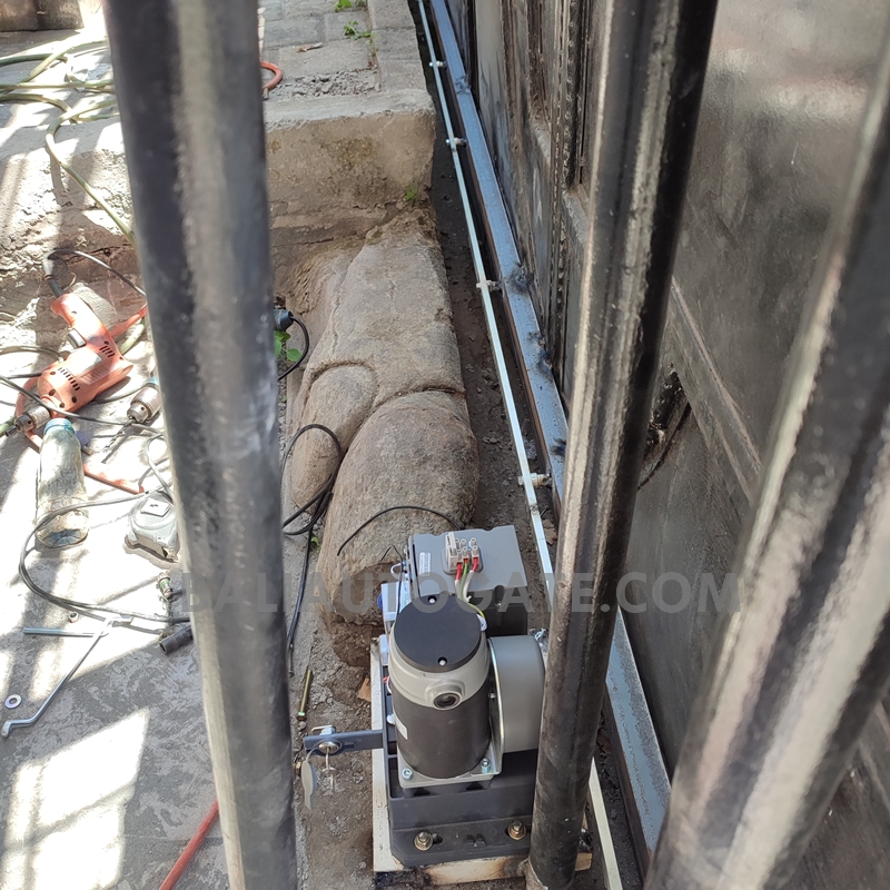 Jual Mesin Otomatis  Pintu Gerbang dengan Access Control di Bali