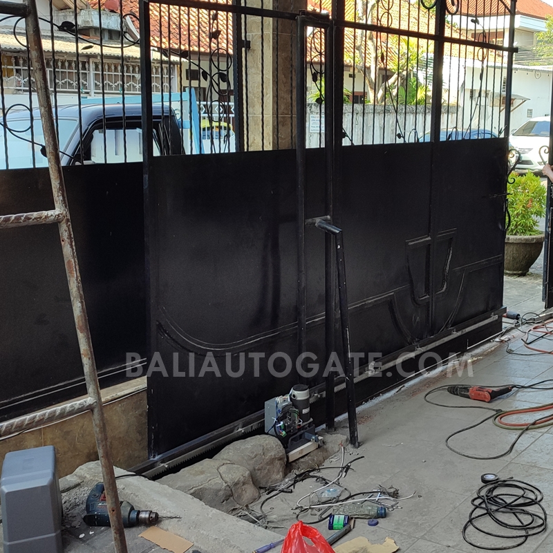 Jual Mesin Otomatis  Pintu Gerbang dengan Access Control di Bali
